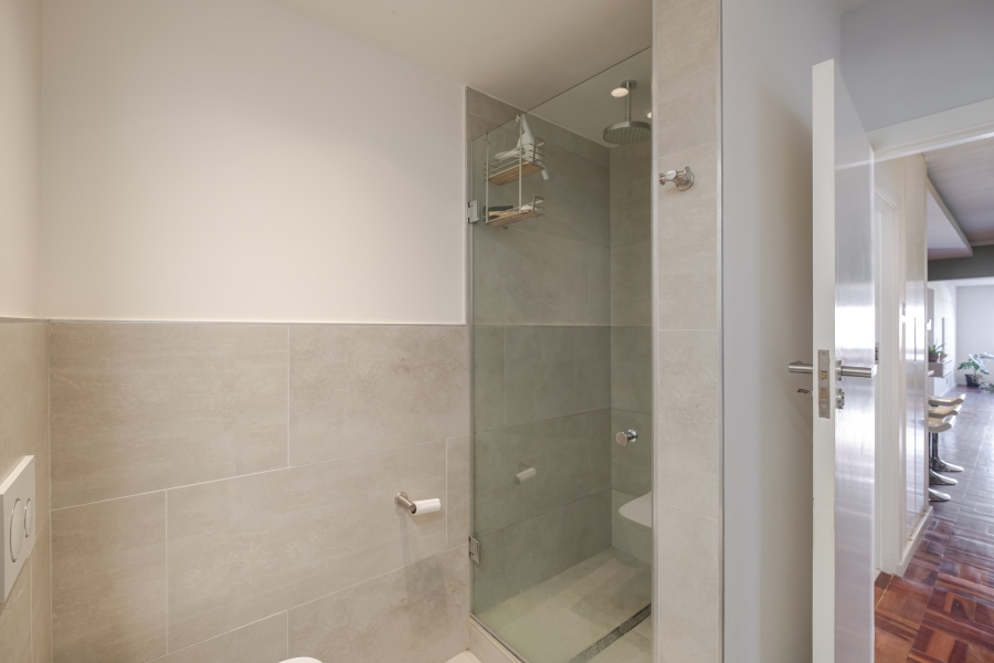 3 Bedroom Property for Sale in Sea Point Western Cape
